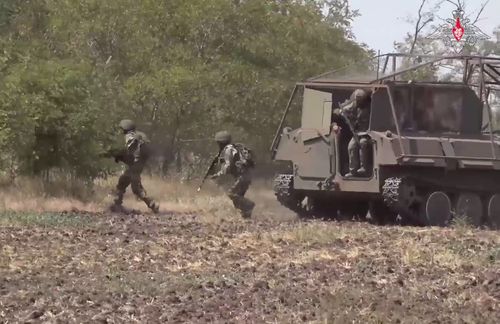 Смотреть Русские Военные порно видео онлайн